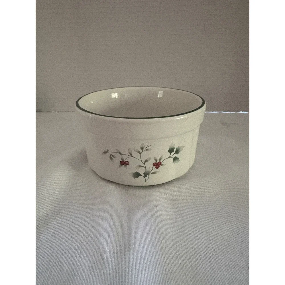 Pfaltzgraff winterberry dip